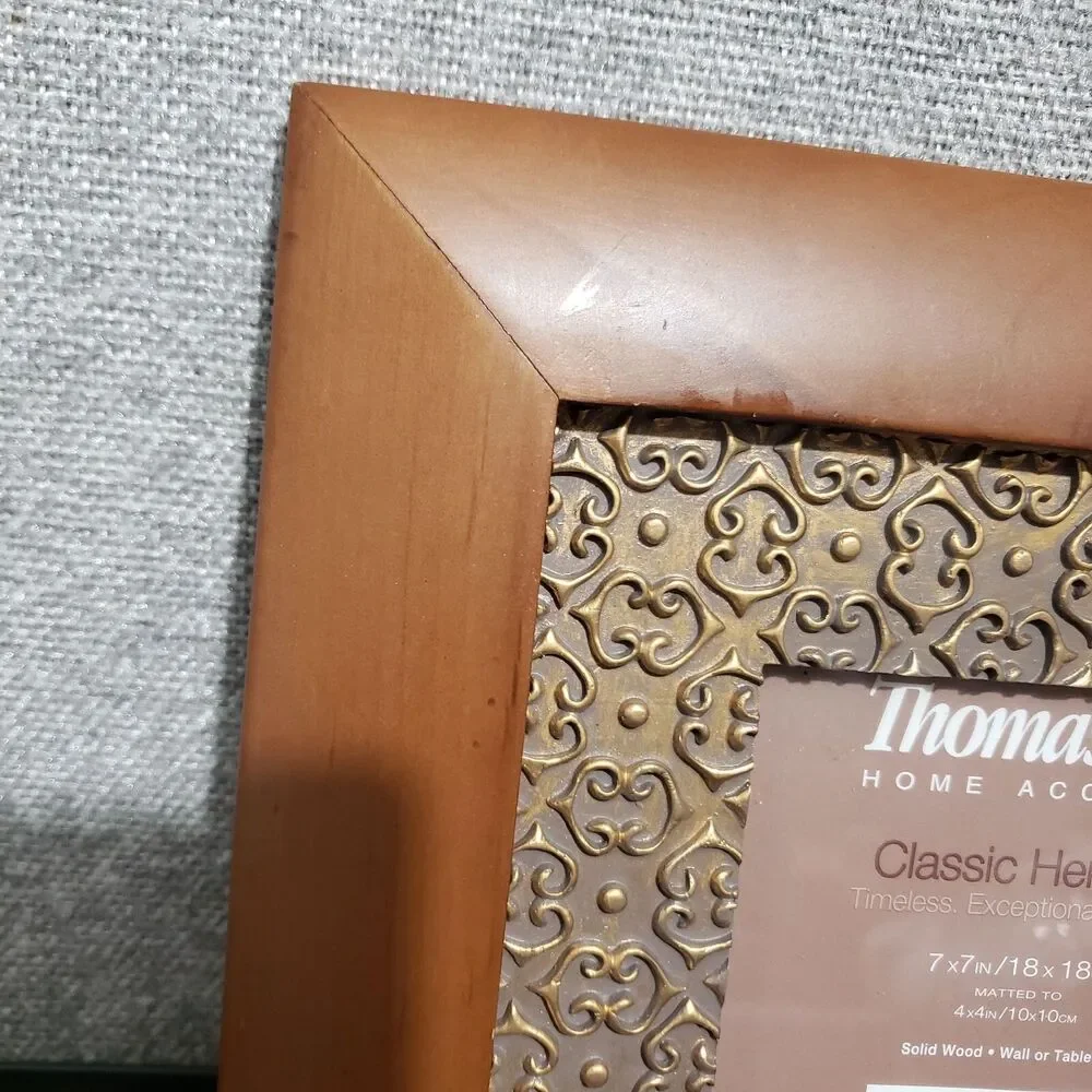 Thomasville Home Accent  Solid Wood Wall/tabletop Picture Frame 7